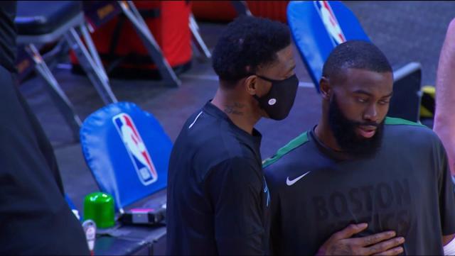 世界杯高清赛事直播app下载官网-NBA球员再度下跪抗议 球员工会总裁怒斥美国双标